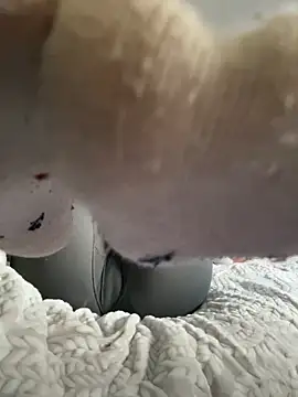 Snapshot of SilkSoles chatting on 03/24/26, 10:31 SilkSoles online show from 03/24/26, 10:31