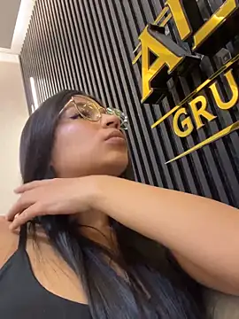 Snapshot of breenda01 chatting on 03/24/26, 10:37 breenda01 online show from 03/24/26, 10:37