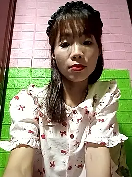 AmyLinee01 online show from 05/11/26, 03:29