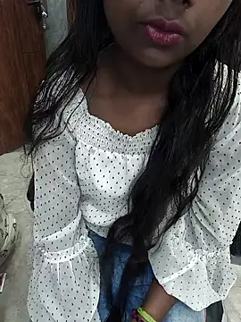 Snapshot of AAHNA_3 chatting on 03/22/26, 03:48 AAHNA 3 online show from 03/22/26, 03:48