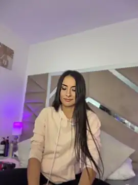 Snapshot of velvetlunaa_ chatting on 06/10/26, 01:32 velvetlunaa online show from 06/10/26, 01:32