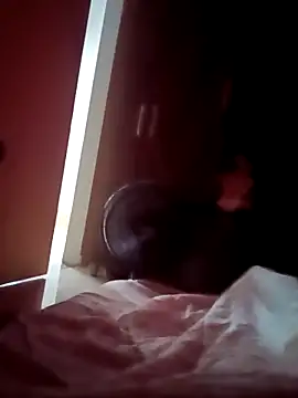 Snapshot of casalloucos22 chatting on 03/21/26, 04:10 casalloucos22 online show from 03/21/26, 04:10