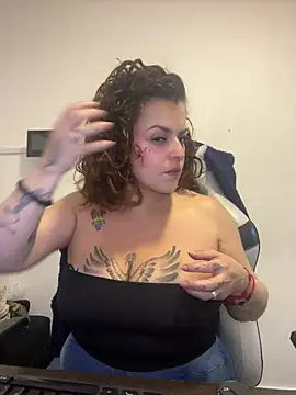 MiaHotboobs online show from 05/09/26, 04:28