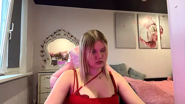 SweettAnny online show from 06/15/26, 04:53