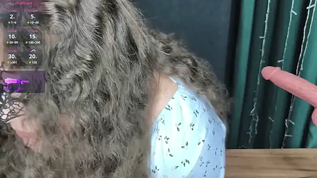 Snapshot of daddysgirl9978 chatting on 05/22/26, 10:43 daddysgirl9978 online show from 05/22/26, 10:43