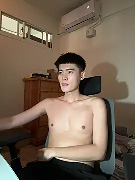 Snapshot of CalvinHY chatting on 07/13/26, 10:45 CalvinHY online show from 07/13/26, 10:45