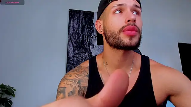 Snapshot of Santos_ramirez1 chatting on 06/14/26, 03:03 Santos ramirez1 online show from 06/14/26, 03:03