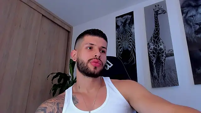 Snapshot of Santos_ramirez1 chatting on 07/22/26, 02:09 Santos ramirez1 online show from 07/22/26, 02:09