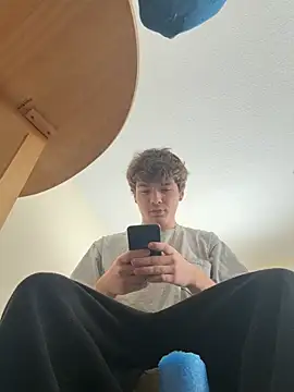 Snapshot of demon4ever chatting on 04/03/26, 06:17 demon4ever online show from 04/03/26, 06:17