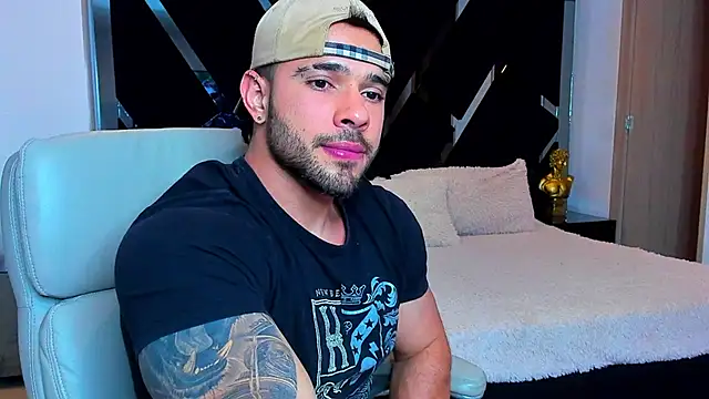 Snapshot of Raytorres chatting on 03/26/26, 10:15 Raytorres online show from 03/26/26, 10:15