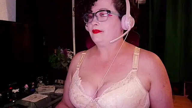 Snapshot of DyvLazuli chatting on 03/26/26, 02:50 DyvLazuli online show from 03/26/26, 02:50