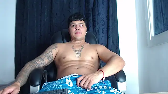 Snapshot of Pedro_x777 chatting on 04/11/26, 10:36 Pedro x777 online show from 04/11/26, 10:36