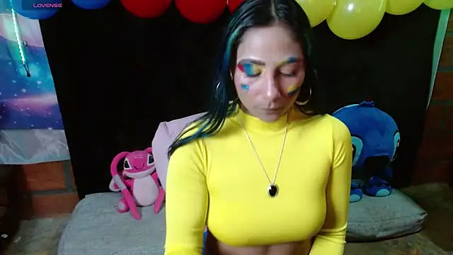 CataLopezzz online show from 06/18/26, 01:50