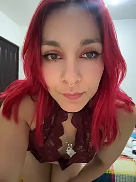 Snapshot of Amelie-RedHoney chatting on 05/16/26, 04:20 Amelie-RedHoney online show from 05/16/26, 04:20