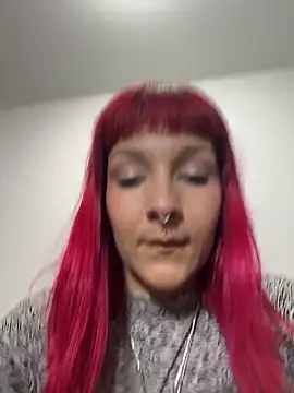 Snapshot of Amelie-RedHoney chatting on 06/07/26, 05:55 Amelie-RedHoney online show from 06/07/26, 05:55