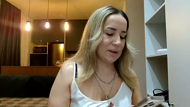 Snapshot of Kasara_Bonny chatting on 03/23/26, 04:11 Kasara Bonny online show from 03/23/26, 04:11