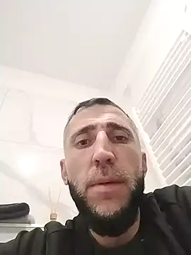 Snapshot of Alexandro111777 chatting on 03/29/26, 06:02 Alexandro111777 online show from 03/29/26, 06:02