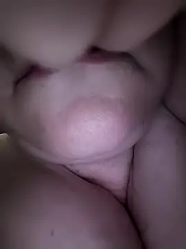 Snapshot of _Yourpussy_ chatting on 05/17/26, 05:16 Yourpussy online show from 05/17/26, 05:16