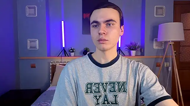 Snapshot of istairee1 chatting on 03/22/26, 09:02 istairee1 online show from 03/22/26, 09:02