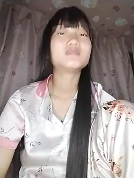 Snapshot of Jolinie chatting on 03/24/26, 01:38 Jolinie online show from 03/24/26, 01:38