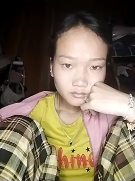 Snapshot of Jolinie chatting on 03/26/26, 05:02 Jolinie online show from 03/26/26, 05:02