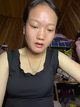 Snapshot of Jolinie chatting on 03/28/26, 04:56 Jolinie online show from 03/28/26, 04:56