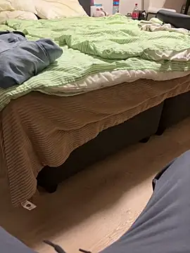 Snapshot of teealisa1 chatting on 04/04/26, 12:31 teealisa1 online show from 04/04/26, 12:31