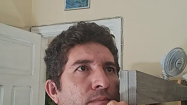 Snapshot of Sueliton2 chatting on 03/23/26, 12:09 Sueliton2 online show from 03/23/26, 12:09