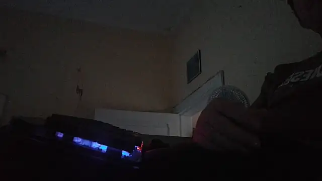 Snapshot of Sueliton2 chatting on 03/24/26, 08:58 Sueliton2 online show from 03/24/26, 08:58