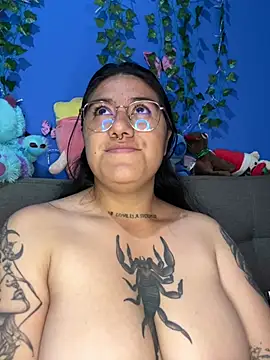 Snapshot of Gaby-Gaby- chatting on 03/22/26, 05:16 Gaby-Gaby- online show from 03/22/26, 05:16