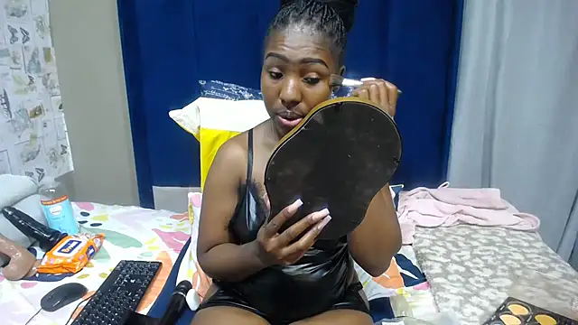 Candylips22 online show from 06/11/26, 07:12