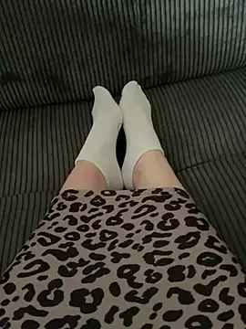 LilouPieds online show from 04/26/26, 06:16