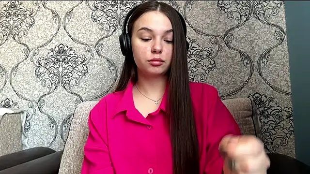 Snapshot of ThedaStrevell chatting on 03/23/26, 09:13 ThedaStrevell online show from 03/23/26, 09:13