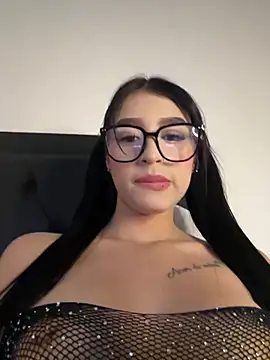 Snapshot of Hannaa_blondee chatting on 04/24/26, 10:45 Hannaa blondee online show from 04/24/26, 10:45