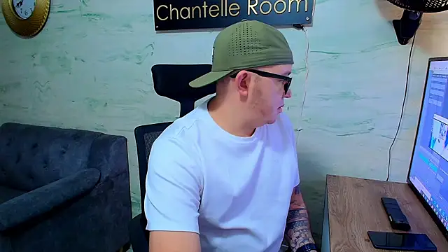 maximo daddy online show from 04/24/26, 12:40