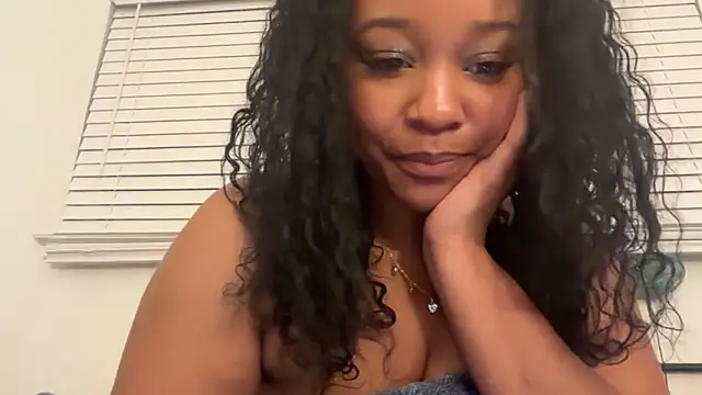 Yourmommysilk online show from 05/28/26, 12:02