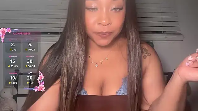 Yourmommysilk online show from 06/18/26, 05:41