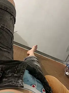 Snapshot of huuong1 chatting on 03/29/26, 07:41 huuong1 online show from 03/29/26, 07:41