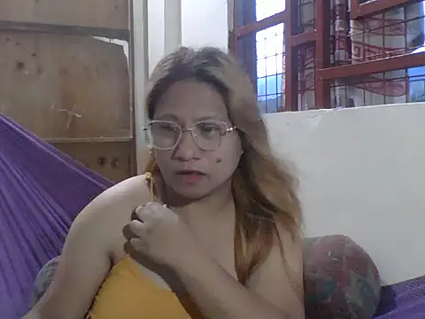PinayChristine online show from 06/10/26, 10:25