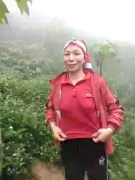 Snapshot of Lucky-beo chatting on 03/23/26, 02:48 Lucky-beo online show from 03/23/26, 02:48