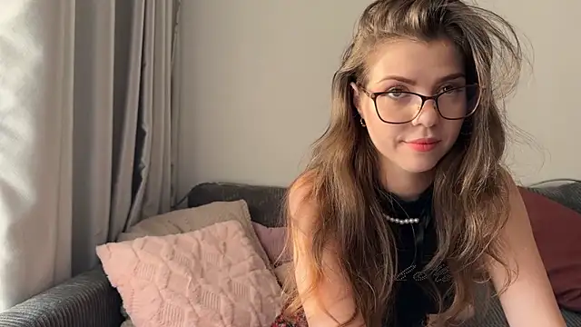 Snapshot of eva_si chatting on 03/23/26, 10:19 eva si online show from 03/23/26, 10:19