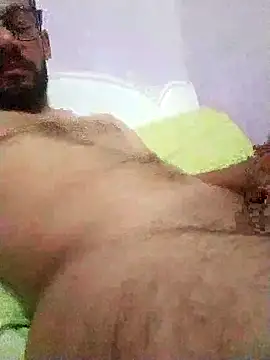Snapshot of Alimohamed08 chatting on 05/16/26, 12:18 Alimohamed08 online show from 05/16/26, 12:18
