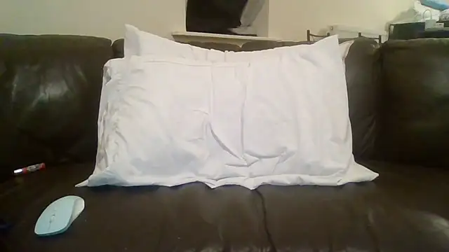 Snapshot of feetlovrr94 chatting on 03/24/26, 03:22 feetlovrr94 online show from 03/24/26, 03:22