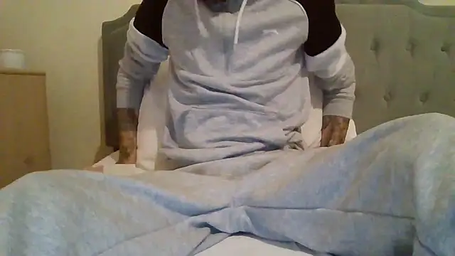 Snapshot of feetlovrr94 chatting on 04/11/26, 10:25 feetlovrr94 online show from 04/11/26, 10:25