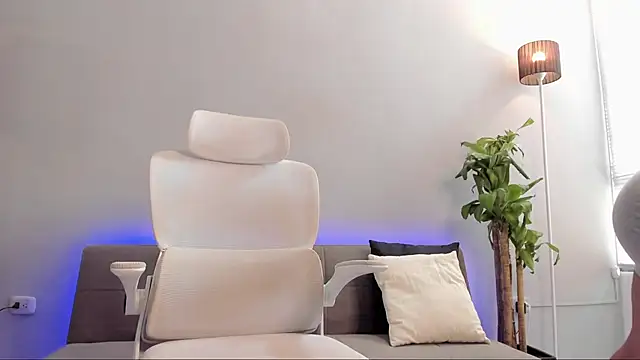 hashi wood online show from 04/13/26, 04:34