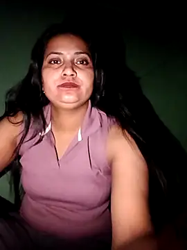 Snapshot of Diyagupta26 chatting on 03/27/26, 05:45 Diyagupta26 online show from 03/27/26, 05:45