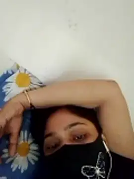 Curvy Divaa online show from 04/04/26, 10:24