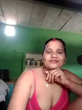 Snapshot of Shivani09900 chatting on 06/15/26, 06:48 Shivani09900 online show from 06/15/26, 06:48