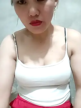 Snapshot of meg_06 chatting on 03/23/26, 11:58 meg 06 online show from 03/23/26, 11:58