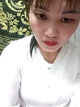 Snapshot of meg_06 chatting on 03/25/26, 02:12 meg 06 online show from 03/25/26, 02:12